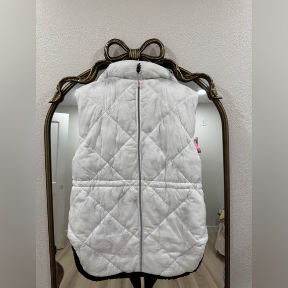 NWT FREE PEOPLE FP Movement Venture On Reversible Puffer Vest - Picture 6 of 10